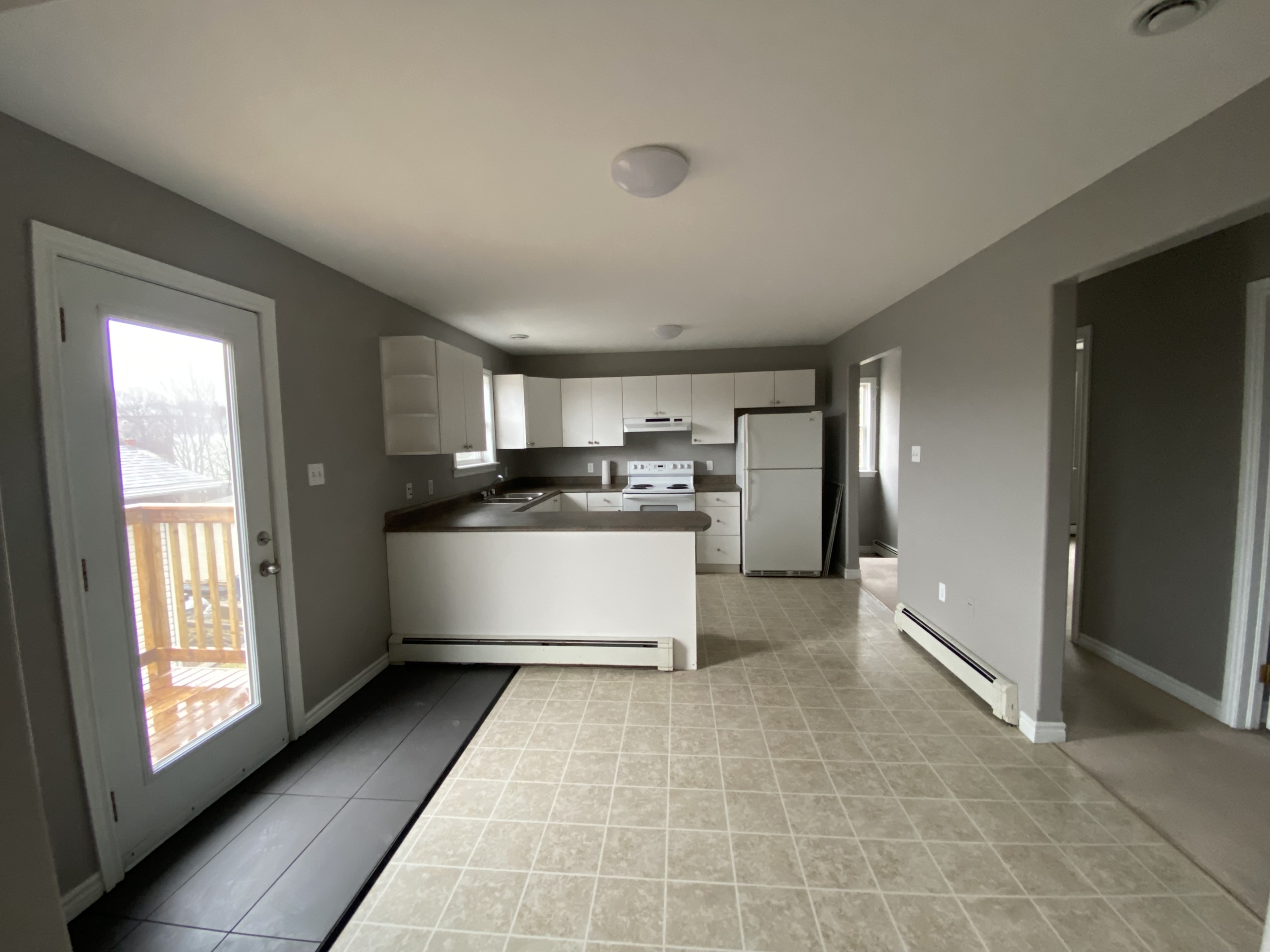 36 Cowie Hill BEAUTIFUL NEWLY UPDATED 2 BED TOP FLOOR COWIE HILL UNIT